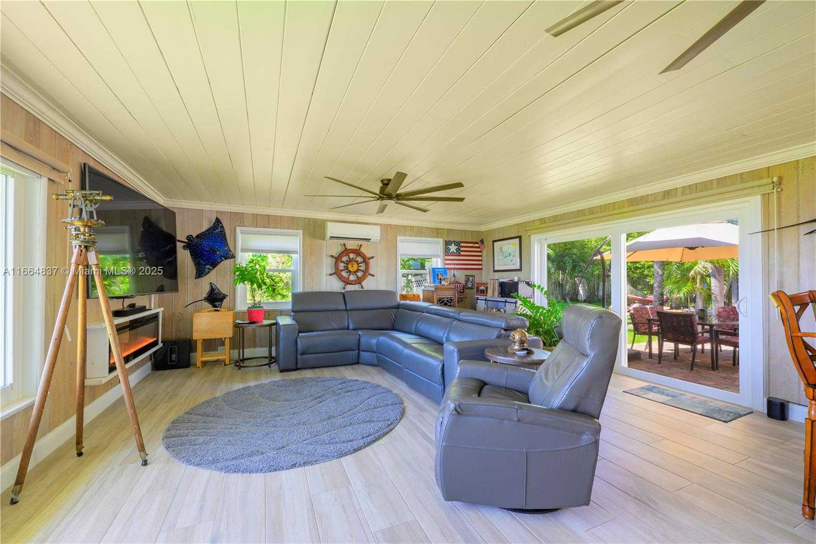Small Image of 13549 SOUTH INDIAN RIVER DR, Jensen Beach Number 28