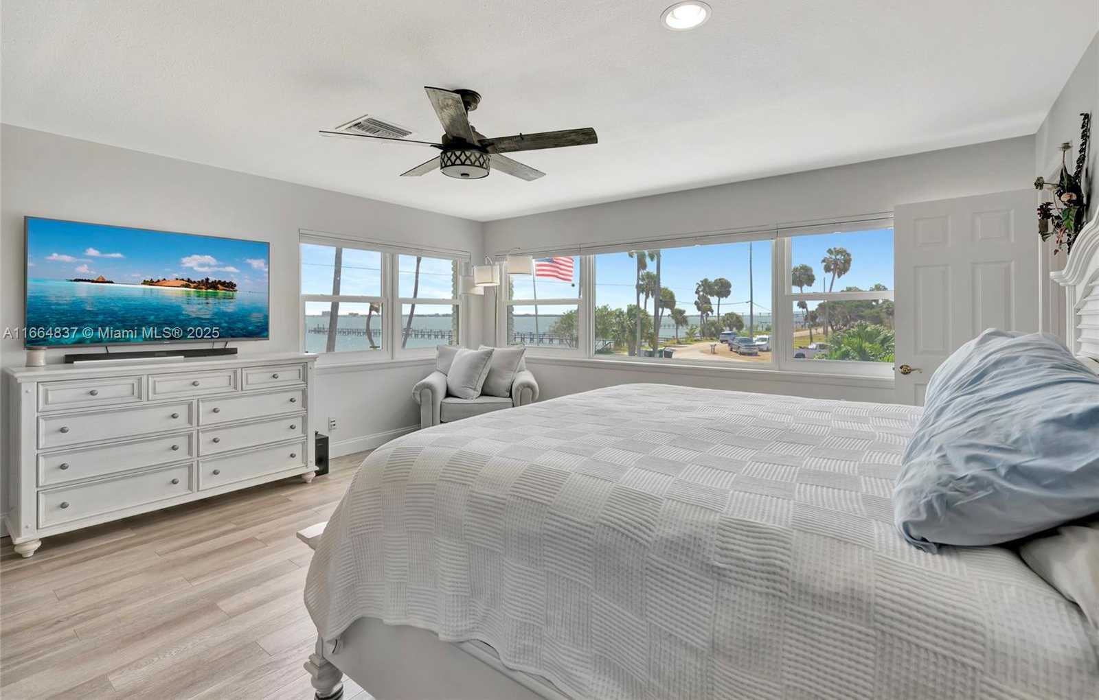 Small Image of 13549 SOUTH INDIAN RIVER DR, Jensen Beach Number 30