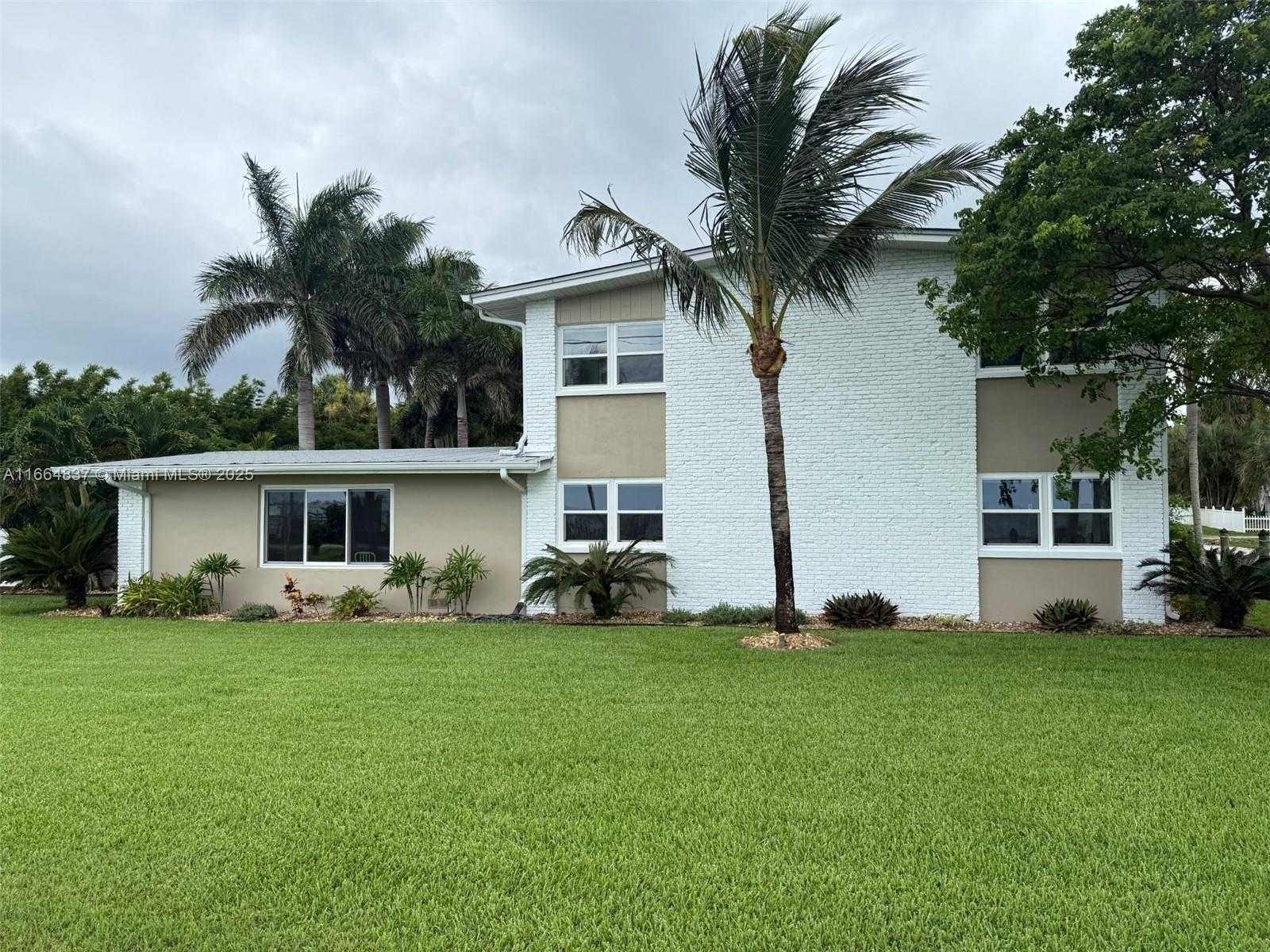 Small Image of 13549 SOUTH INDIAN RIVER DR, Jensen Beach Number 5