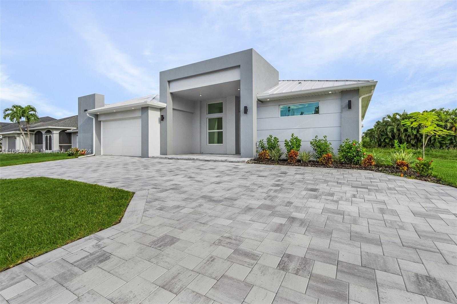 Small Image of 2207 SOUTH WEST 32TH ST, Cape Coral Number 3
