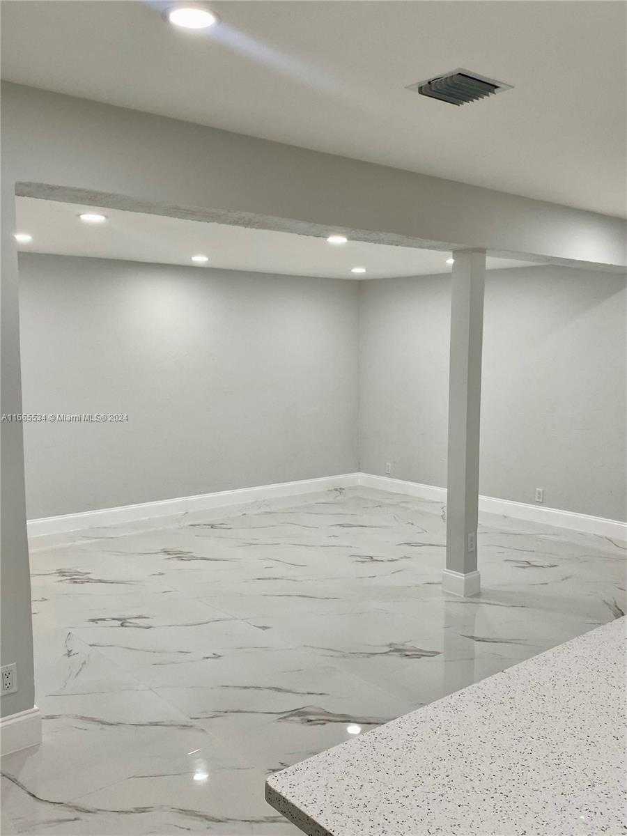 Small Image of 1244 NORTH WEST 1ST AVE, Fort Lauderdale Number 5