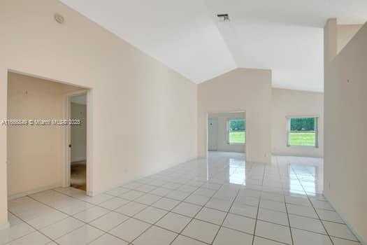 Small Image of 5127 ROBINO CIR, West Palm Beach Number 12