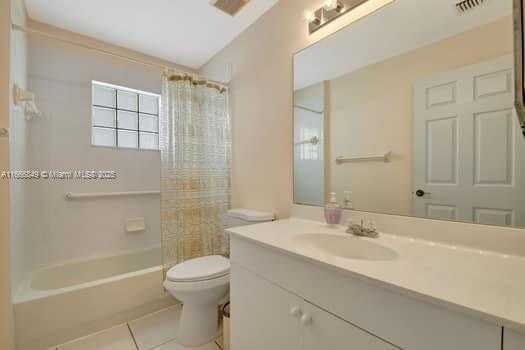 Small Image of 5127 ROBINO CIR, West Palm Beach Number 18