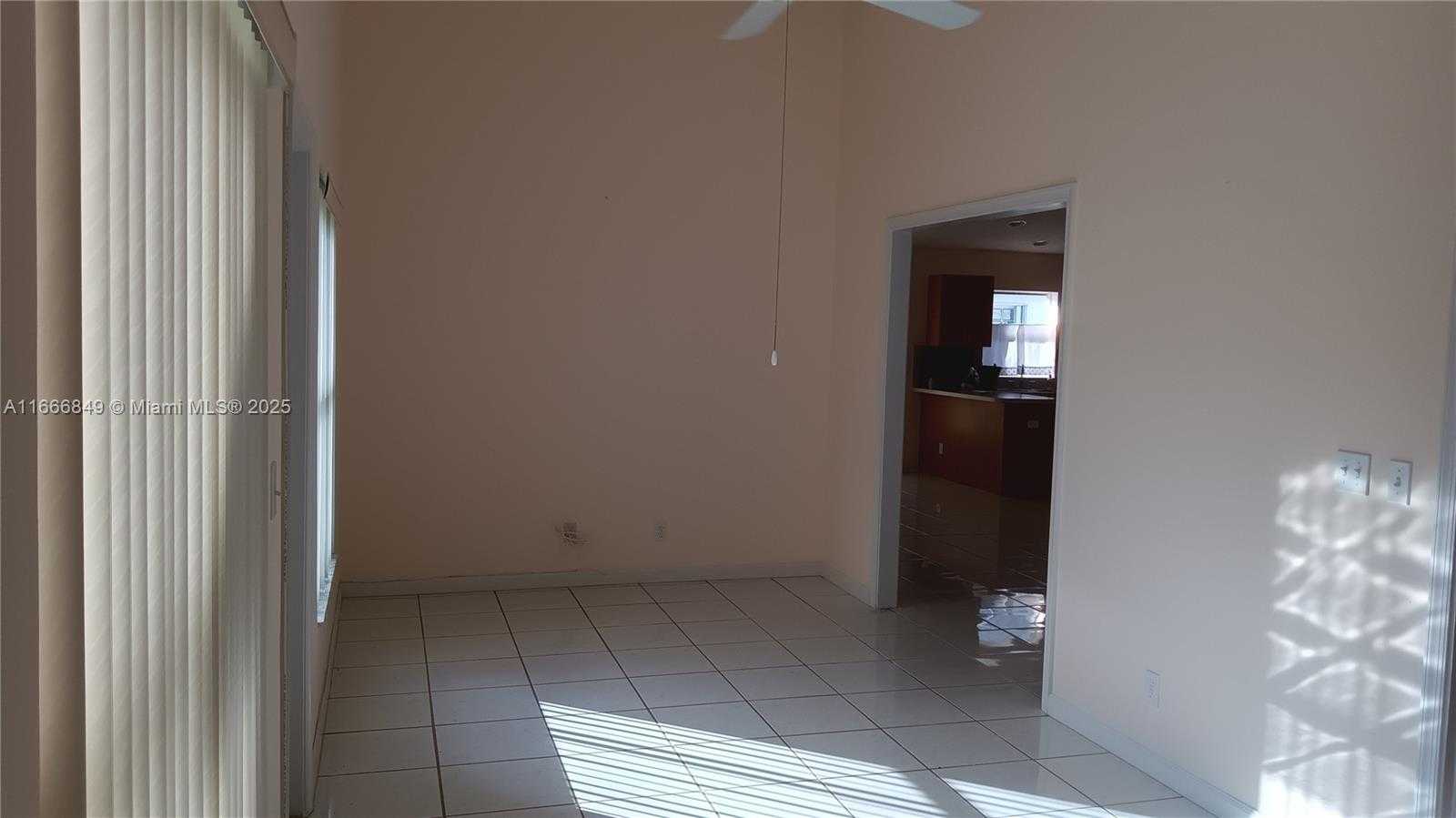 Small Image of 5127 ROBINO CIR, West Palm Beach Number 25