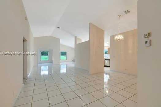 Small Image of 5127 ROBINO CIR, West Palm Beach Number 3