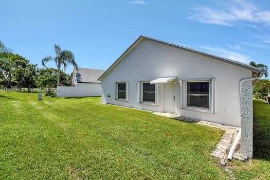 Small Image of 5127 ROBINO CIR, West Palm Beach Number 31