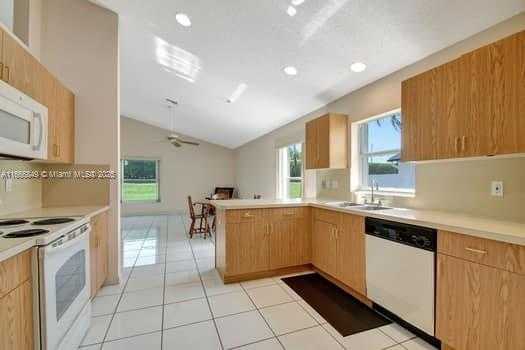 Small Image of 5127 ROBINO CIR, West Palm Beach Number 8