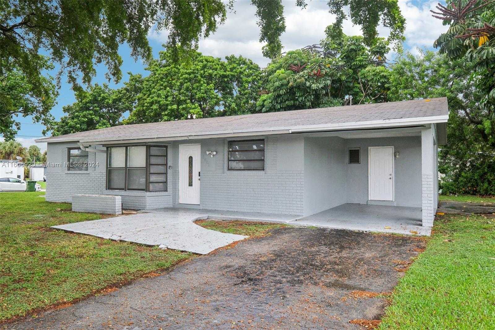 Small Image of 5801 ROYAL PALM BLVD, Margate Number 28