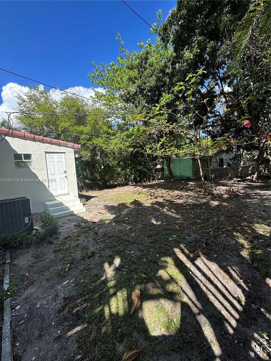 Small Image of 4725 NORTH EAST MIAMI CT, Miami Number 14