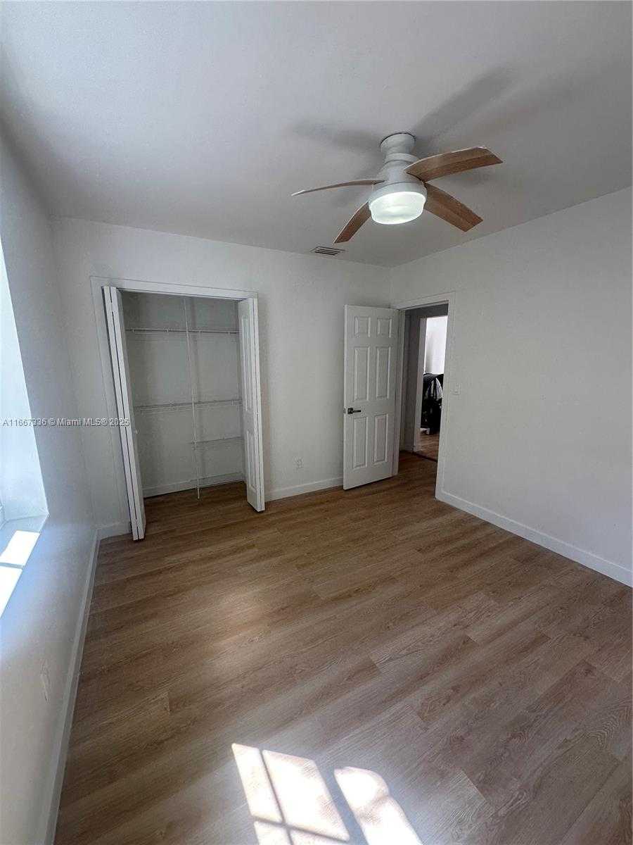 Small Image of 4725 NORTH EAST MIAMI CT, Miami Number 7