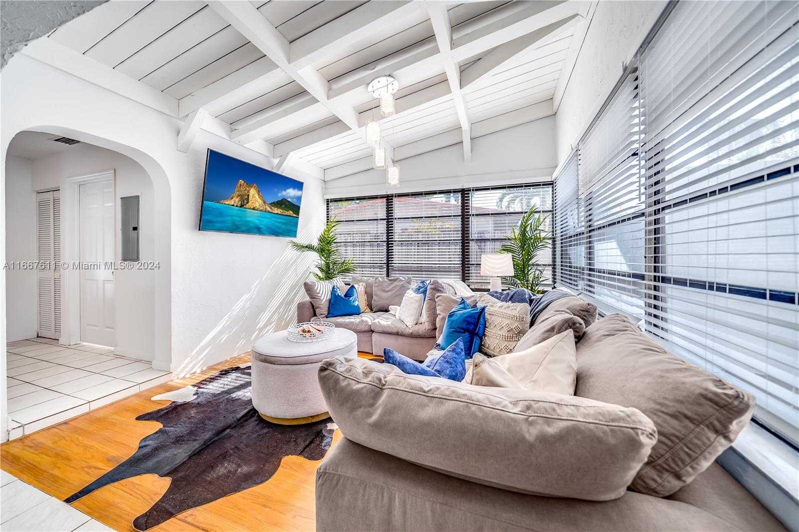 Small Image of 1574 NORTH EAST 38TH ST, Oakland Park Number 25