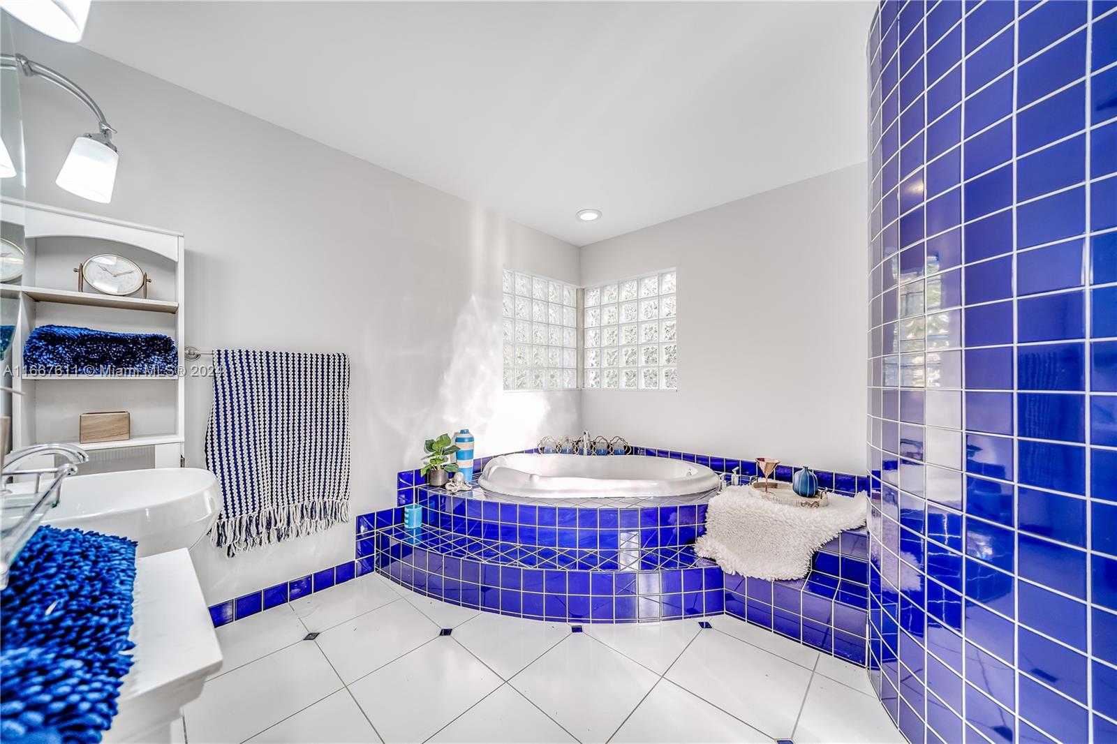 Small Image of 1574 NORTH EAST 38TH ST, Oakland Park Number 30