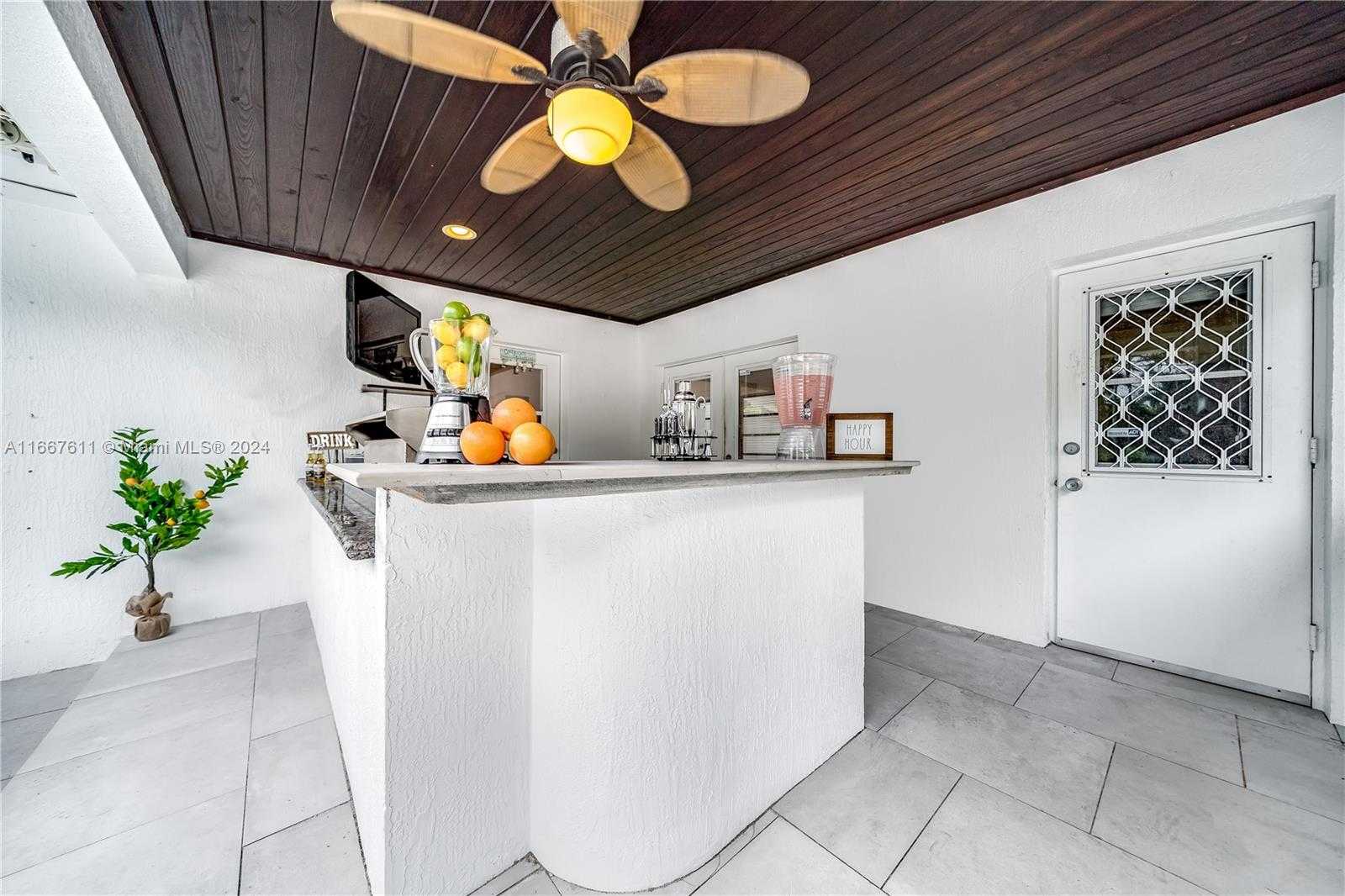 Small Image of 1574 NORTH EAST 38TH ST, Oakland Park Number 4