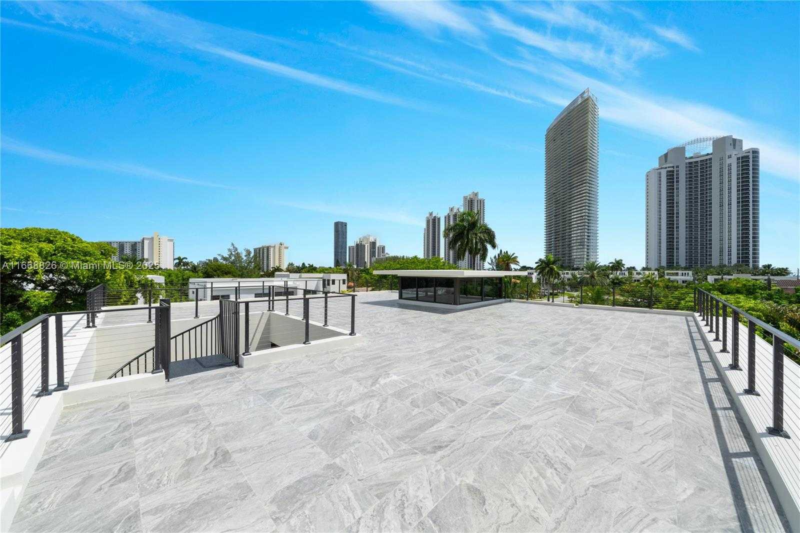 Small Image of 262 189TH TER, Sunny Isles Beach Number 11