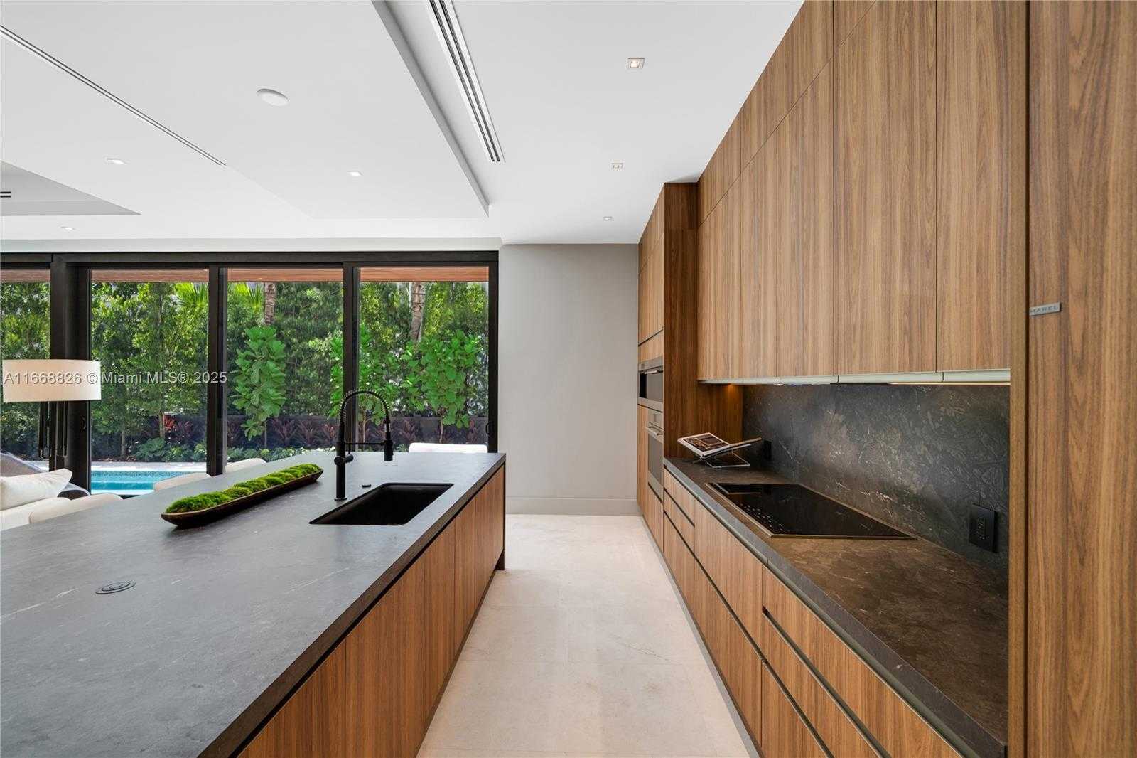Small Image of 262 189TH TER, Sunny Isles Beach Number 30