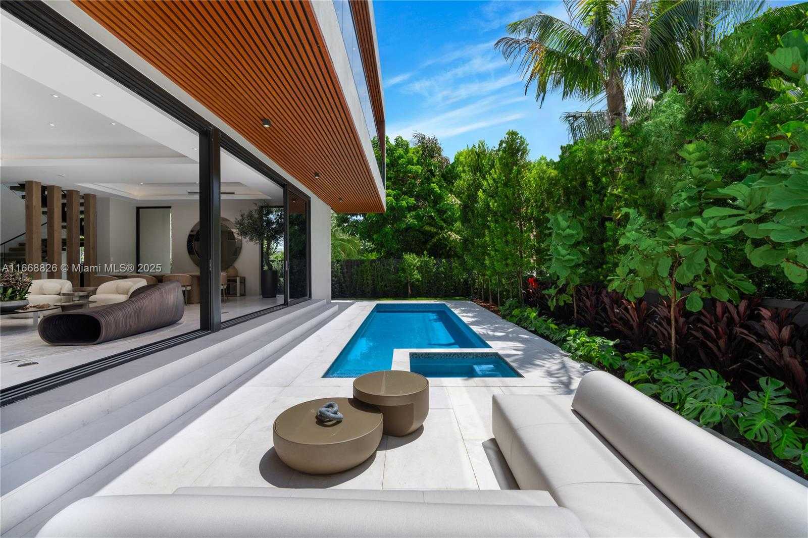 Small Image of 262 189TH TER, Sunny Isles Beach Number 32