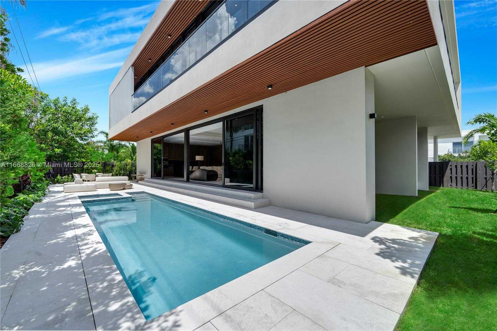 Small Image of 262 189TH TER, Sunny Isles Beach Number 34