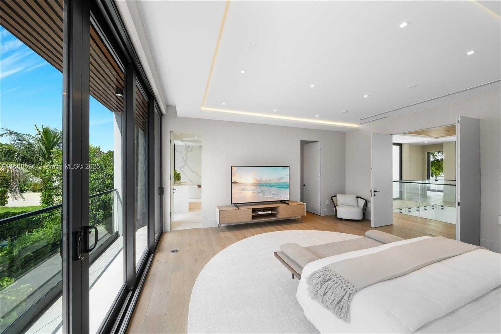 Small Image of 262 189TH TER, Sunny Isles Beach Number 7