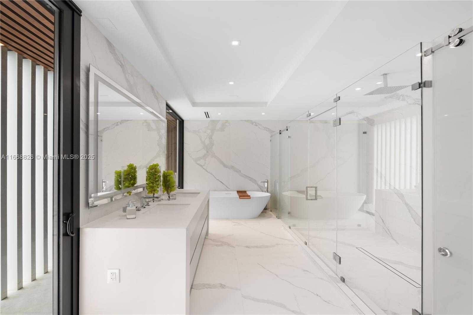Small Image of 262 189TH TER, Sunny Isles Beach Number 9