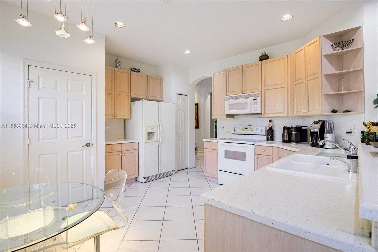 Small Image of 12832 CORAL LAKES DR, Boynton Beach Number 19
