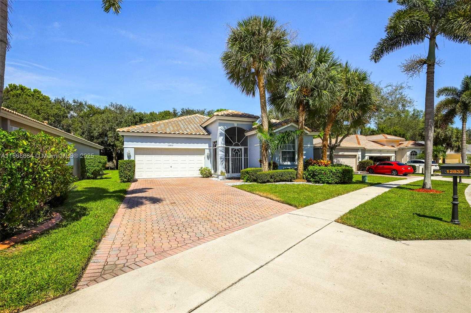 Small Image of 12832 CORAL LAKES DR, Boynton Beach Number 2