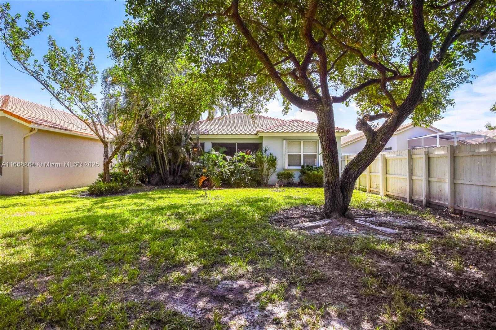 Small Image of 12832 CORAL LAKES DR, Boynton Beach Number 42