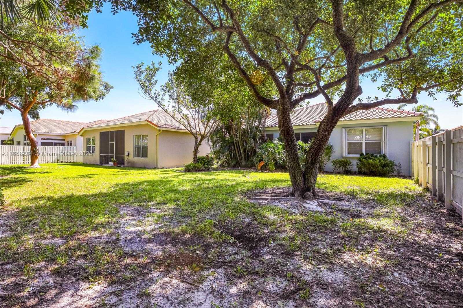 Small Image of 12832 CORAL LAKES DR, Boynton Beach Number 43