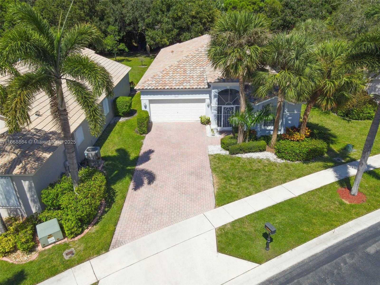 Small Image of 12832 CORAL LAKES DR, Boynton Beach Number 46