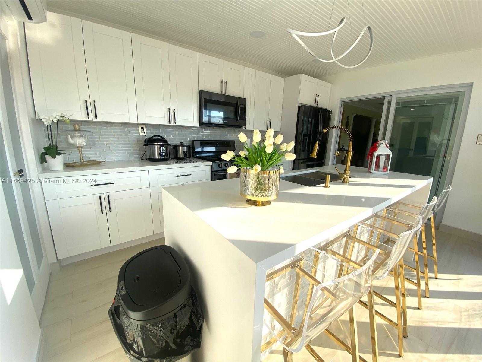 Small Image of 1214 WEST 80TH ST, Hialeah Number 15
