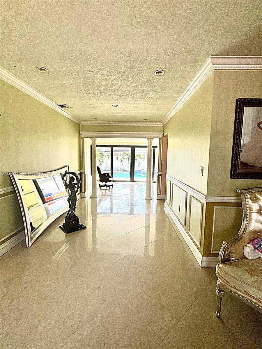 Small Image of 1214 WEST 80TH ST, Hialeah Number 16