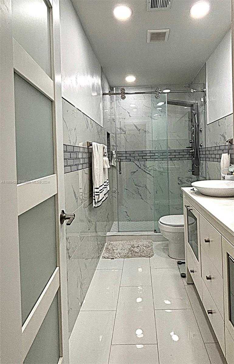 Small Image of 1214 WEST 80TH ST, Hialeah Number 20