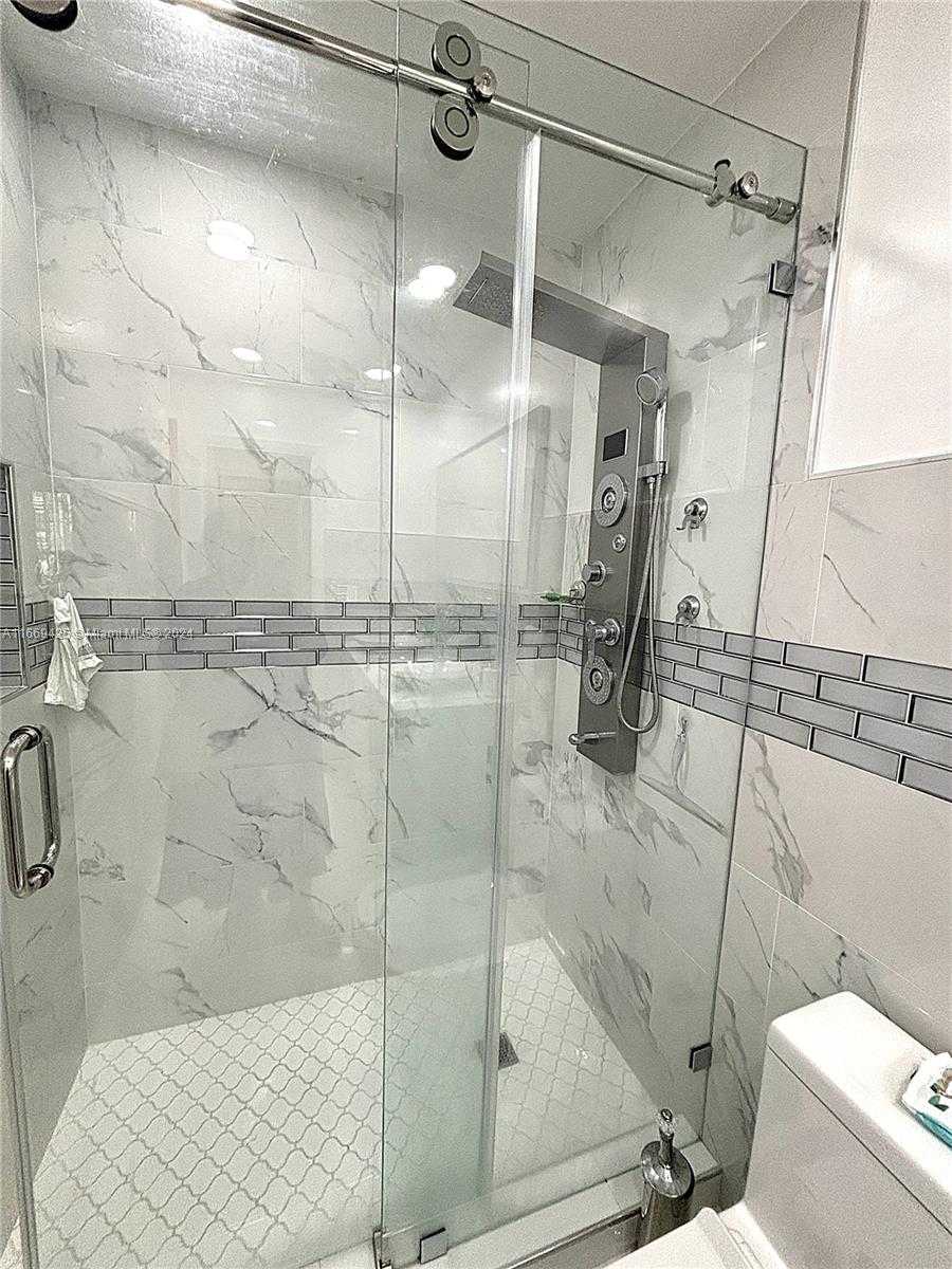 Small Image of 1214 WEST 80TH ST, Hialeah Number 24