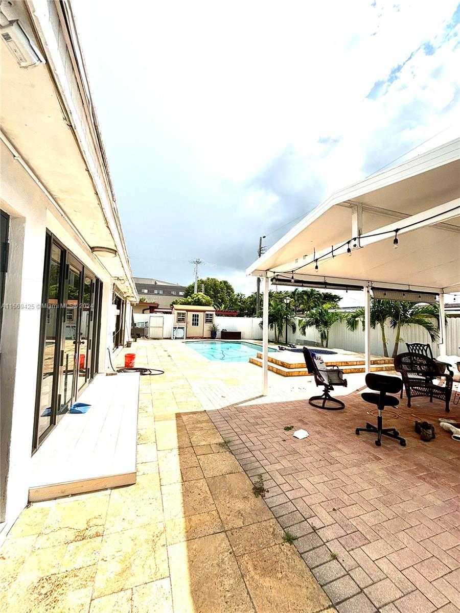 Small Image of 1214 WEST 80TH ST, Hialeah Number 28