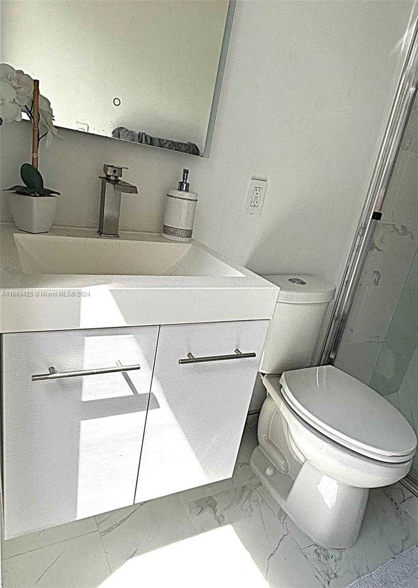 Small Image of 1214 WEST 80TH ST, Hialeah Number 32
