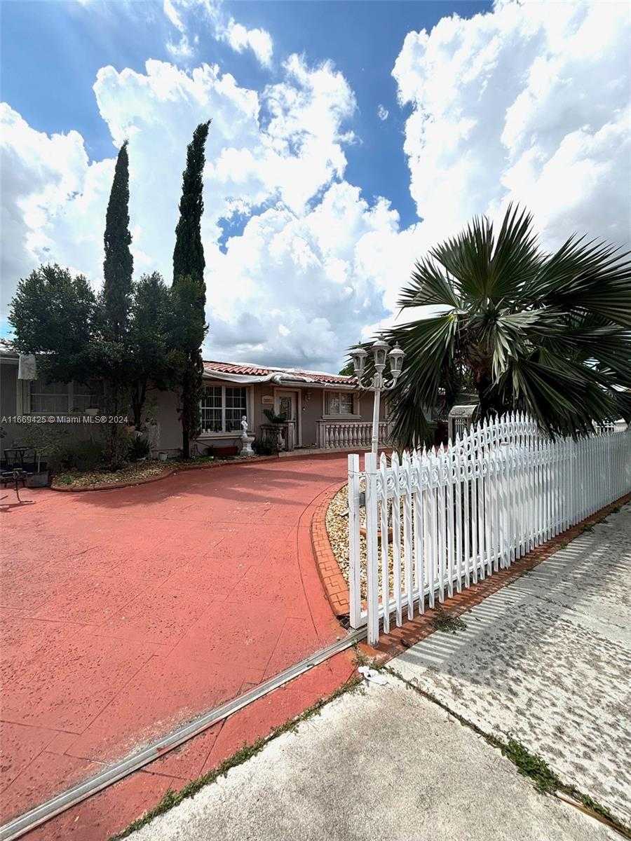 Small Image of 1214 WEST 80TH ST, Hialeah Number 33