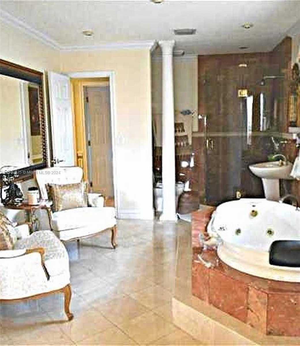 Small Image of 1214 WEST 80TH ST, Hialeah Number 36