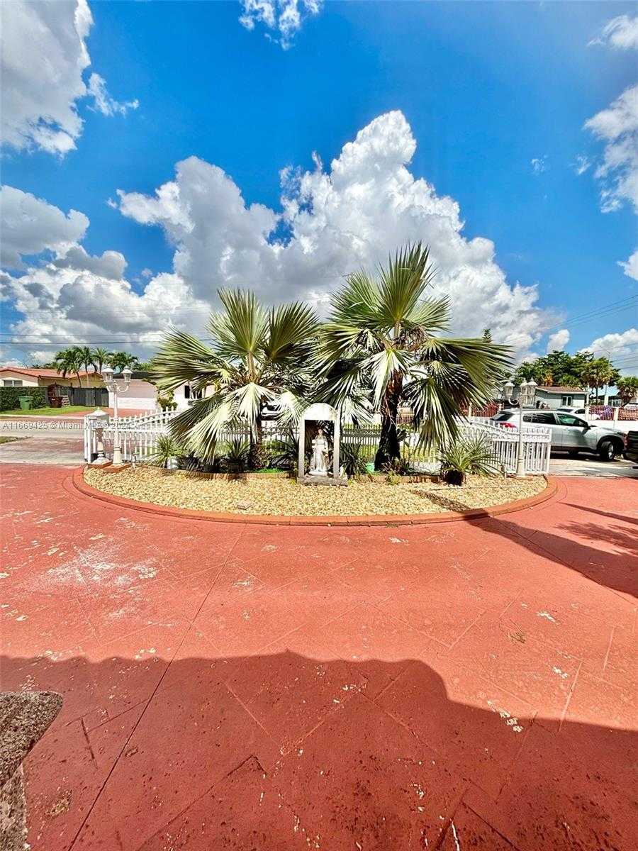 Small Image of 1214 WEST 80TH ST, Hialeah Number 39