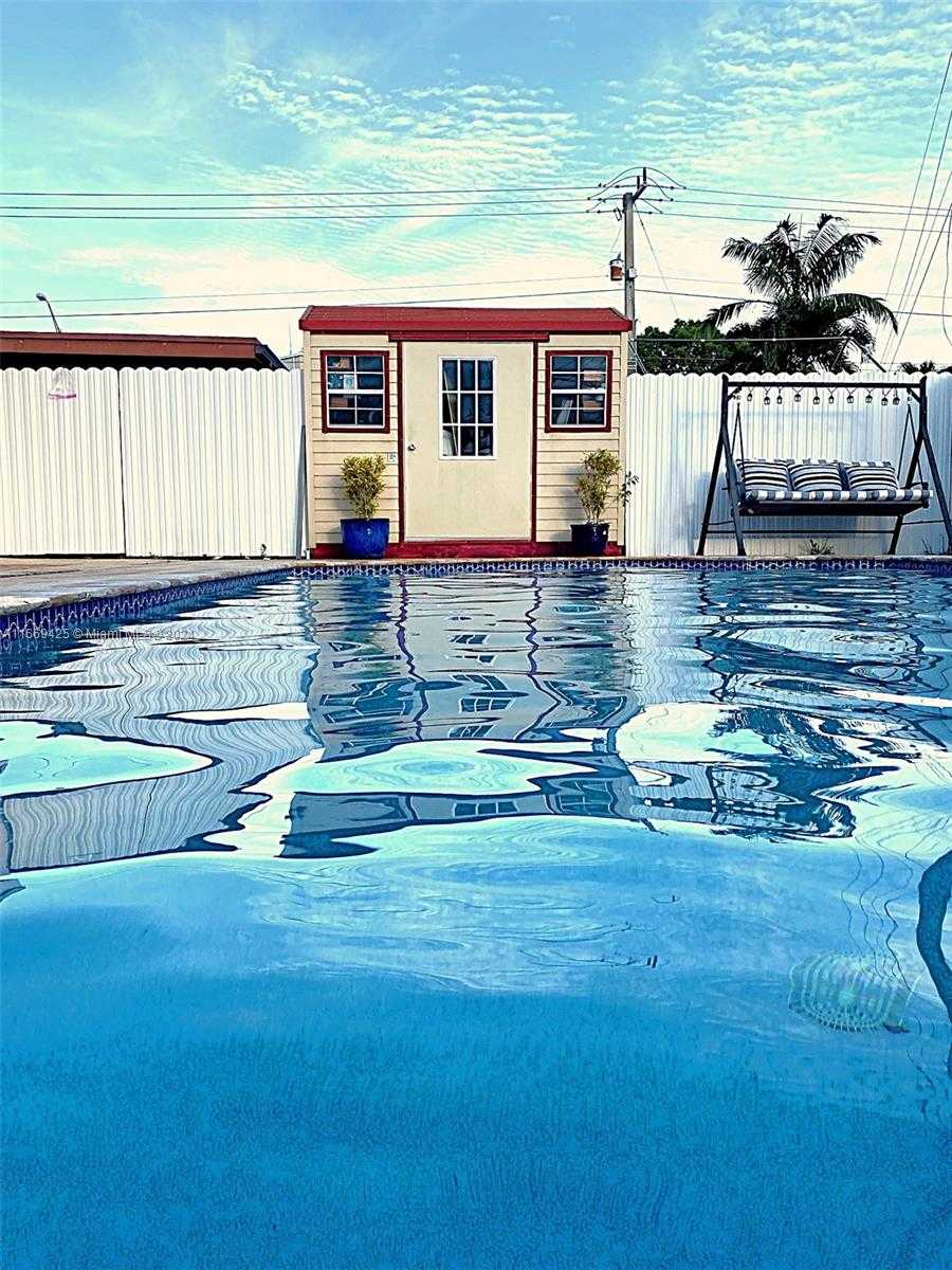 Small Image of 1214 WEST 80TH ST, Hialeah Number 4