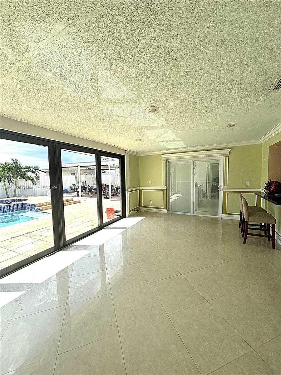Small Image of 1214 WEST 80TH ST, Hialeah Number 7