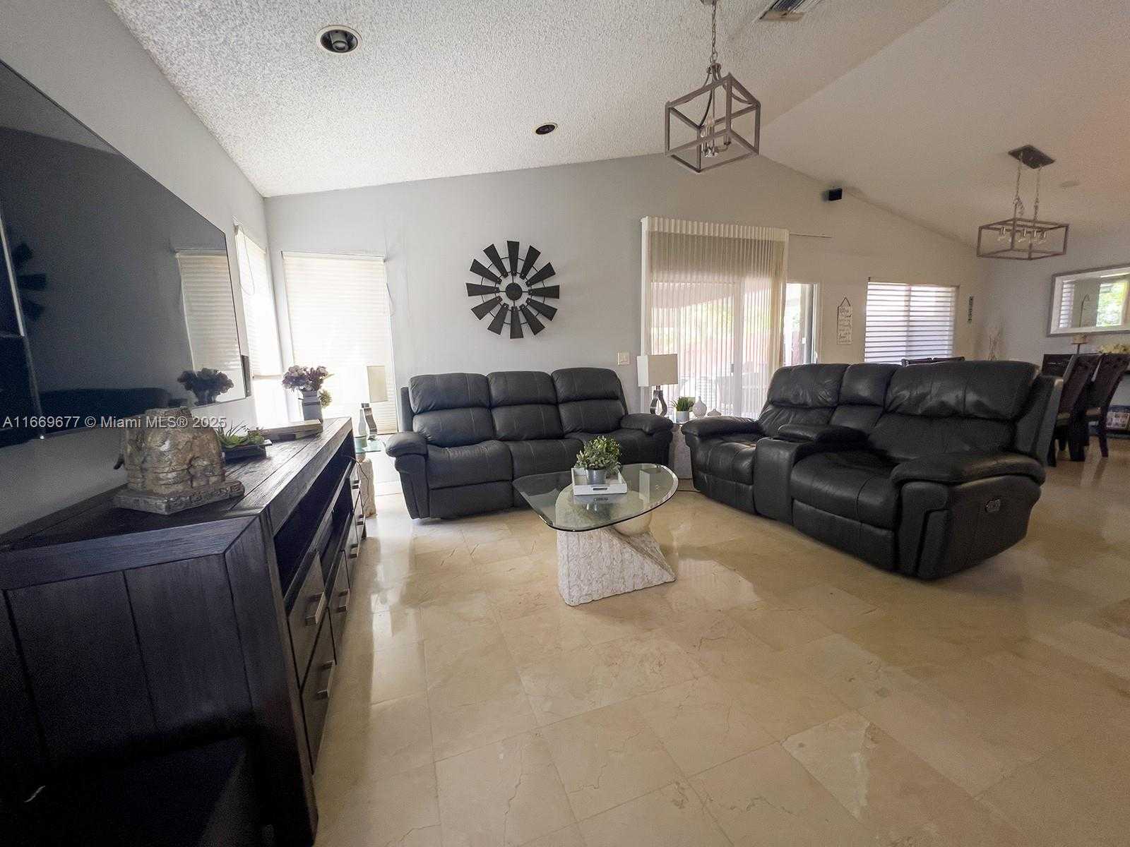 Small Image of 2051 NW 35th Terrace, Coconut Creek, FL 33066, USA Number 7