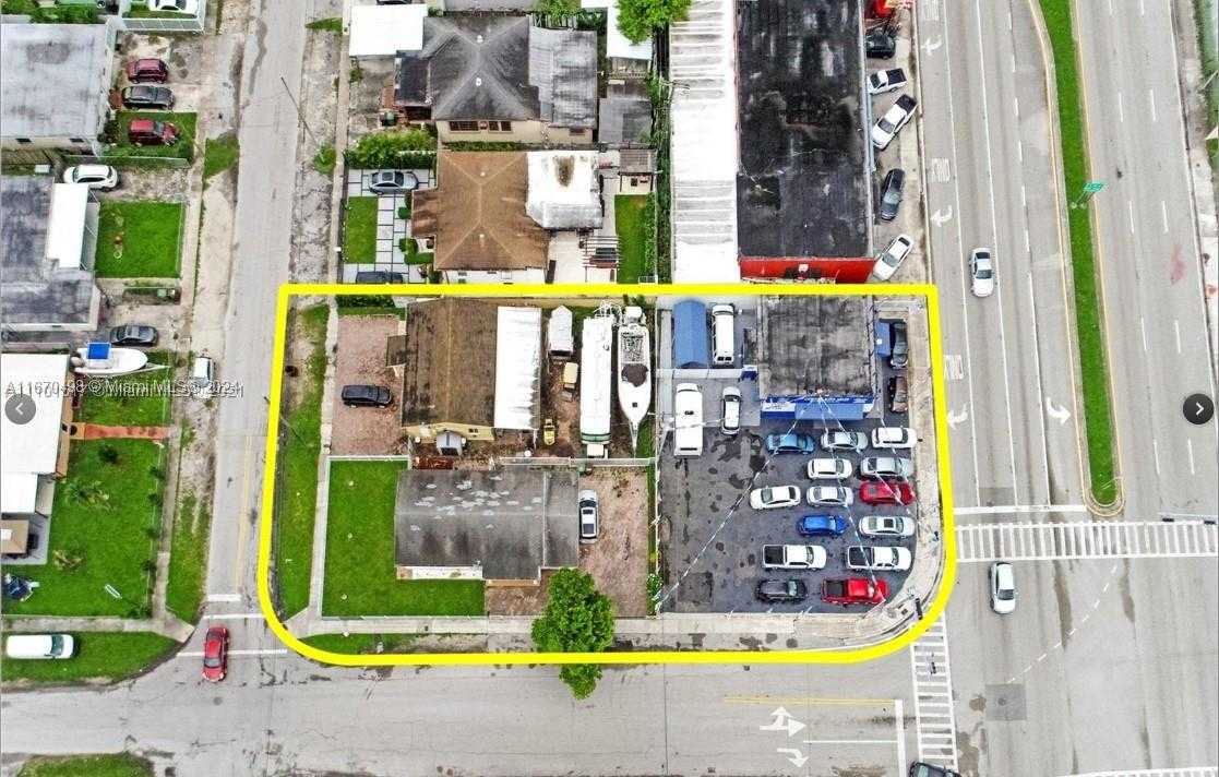 Small Image of 4264 EAST 8 CT, Hialeah Number 10