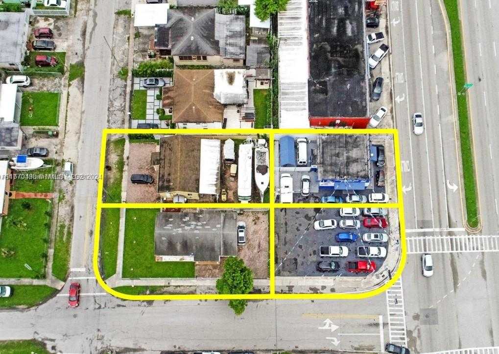 Small Image of 4264 EAST 8 CT, Hialeah Number 11