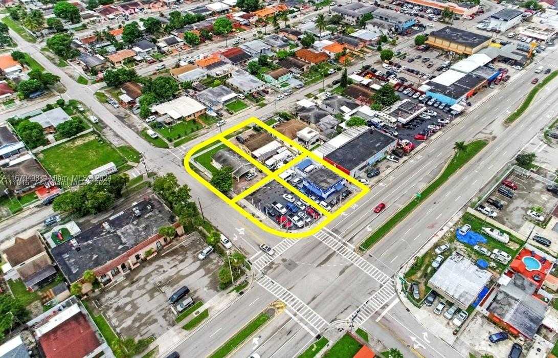 Small Image of 4264 EAST 8 CT, Hialeah Number 3