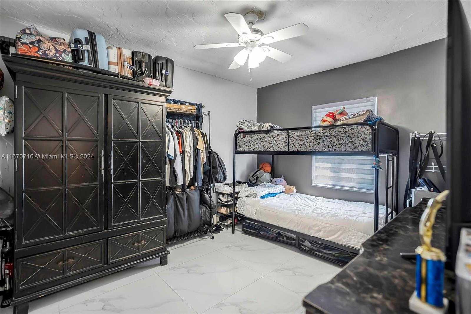 Small Image of 1369 BIARRITZ DR, Miami Beach Number 12