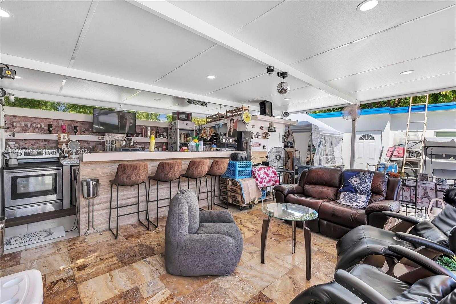 Small Image of 1369 BIARRITZ DR, Miami Beach Number 25