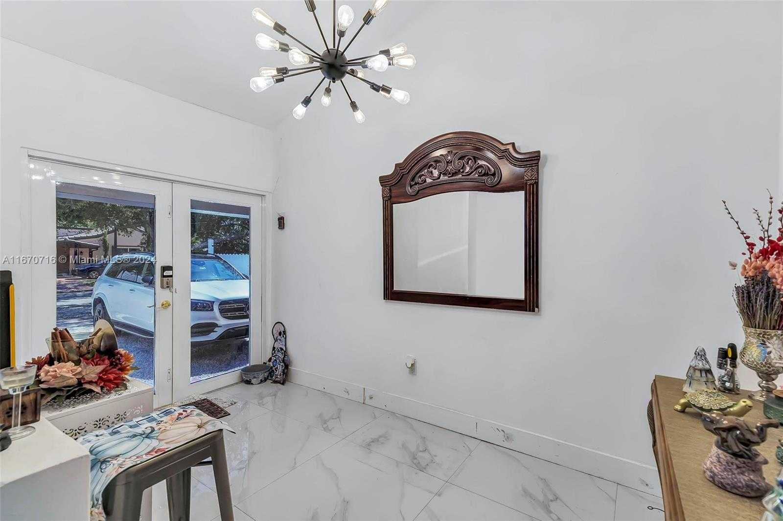 Small Image of 1369 BIARRITZ DR, Miami Beach Number 33