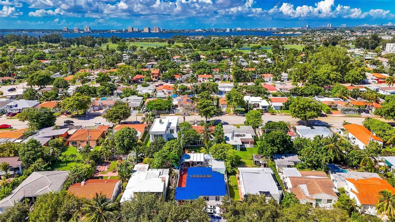 Small Image of 1369 BIARRITZ DR, Miami Beach Number 42