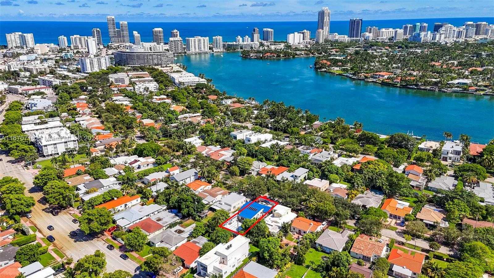 Small Image of 1369 BIARRITZ DR, Miami Beach Number 45