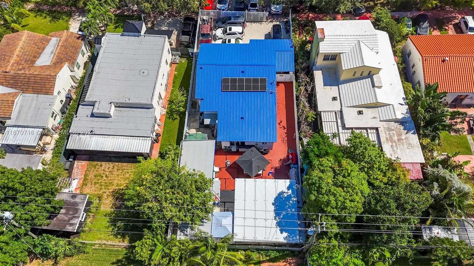 Small Image of 1369 BIARRITZ DR, Miami Beach Number 48