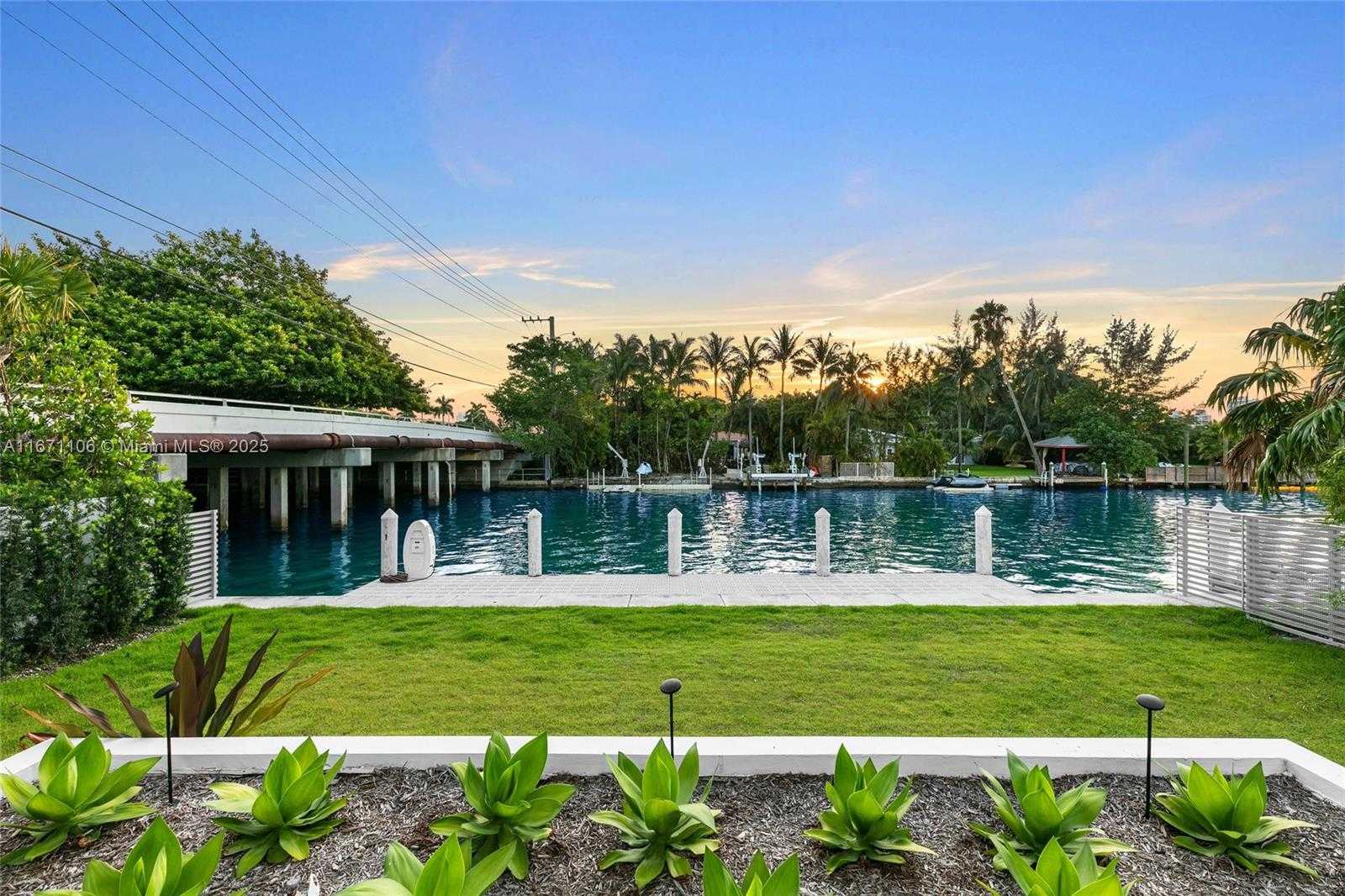 Small Image of 1081 WEST 48TH ST, Miami Beach Number 41